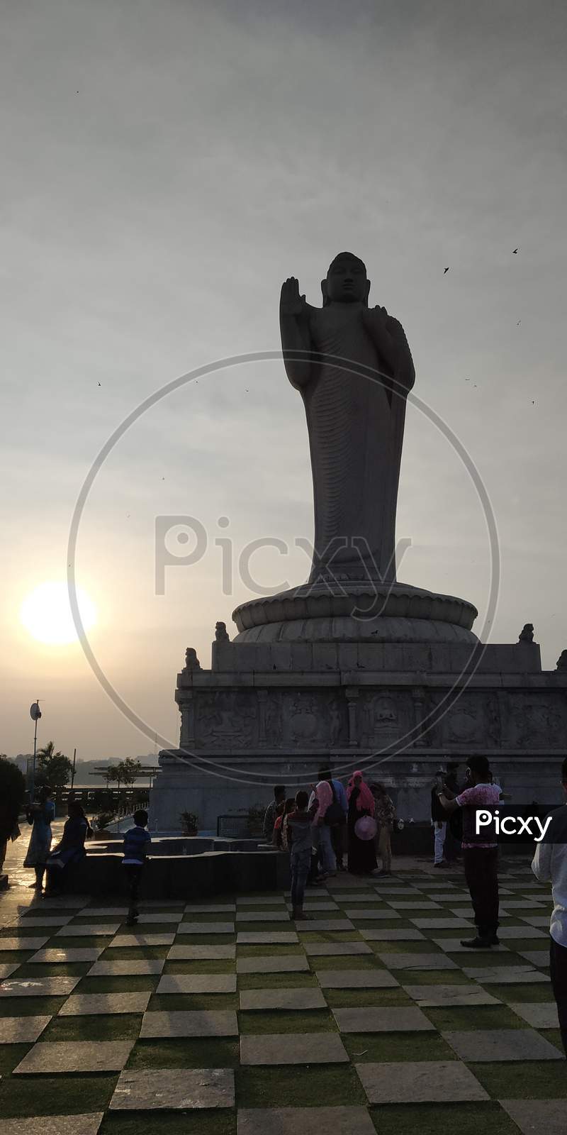 Hussain Sagar Lake, Buddha Statue