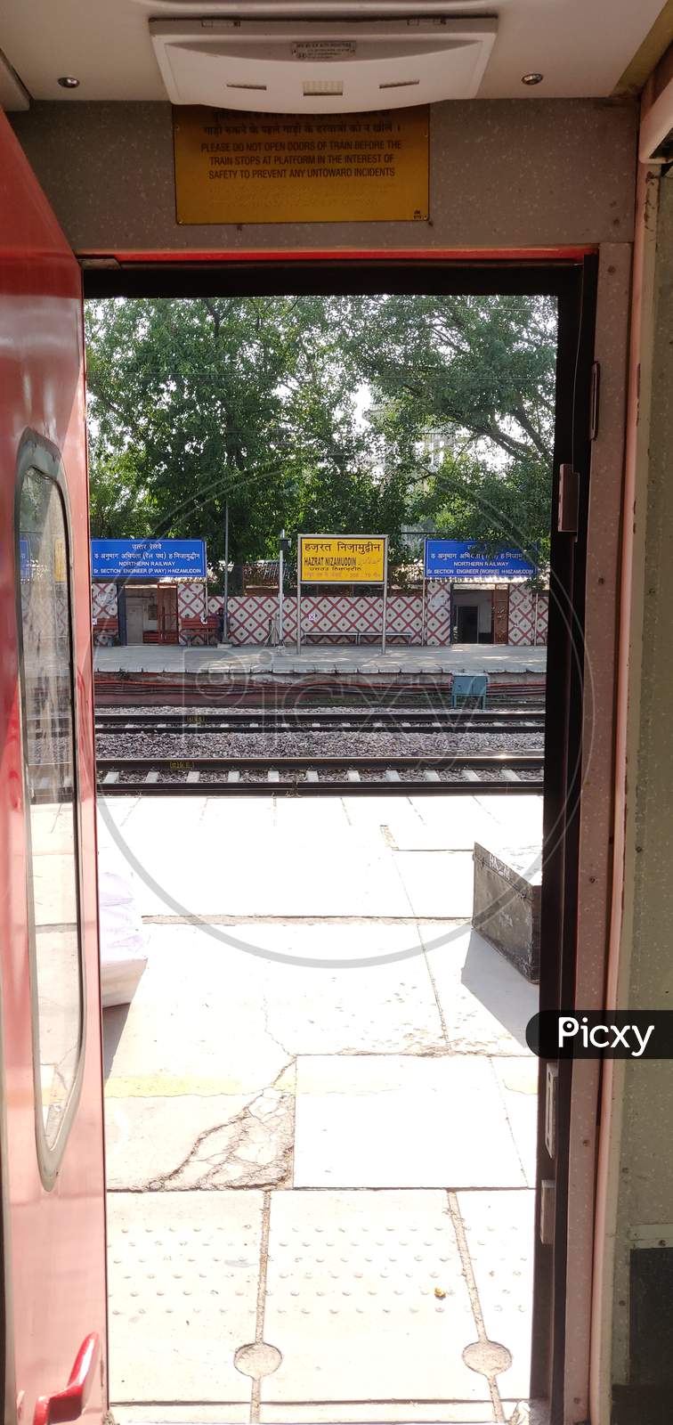 Hazrat NIzamuddin Railway Station