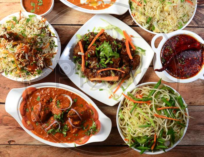Healthy, Meal, Food, Dinner, Delicious, Cuisine, Asian, Vegetarian, Chinese, Fried, Fresh, Tasty, Wooden, Dish, Traditional, Rice, Thai, Green, Cooking, Red, Vegetable, Sauce, Yellow, Chopsticks, Gourmet, Lunch, Pepper, Fried Rice, Nutrition, Eating