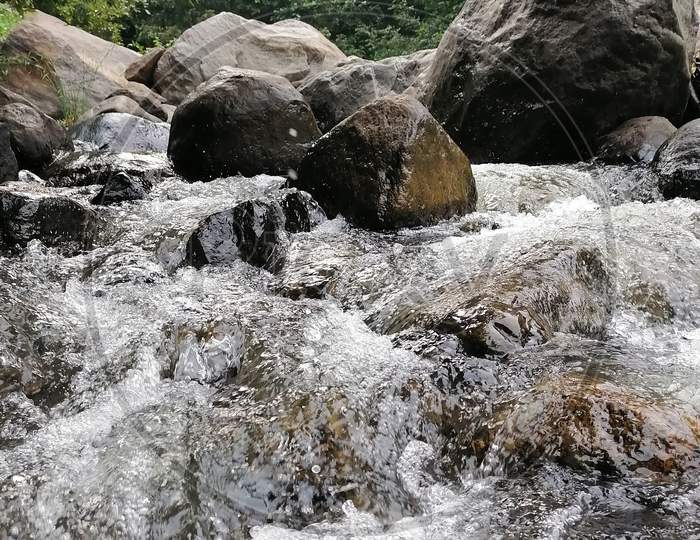 amazing waterfalls in Amirthi forest