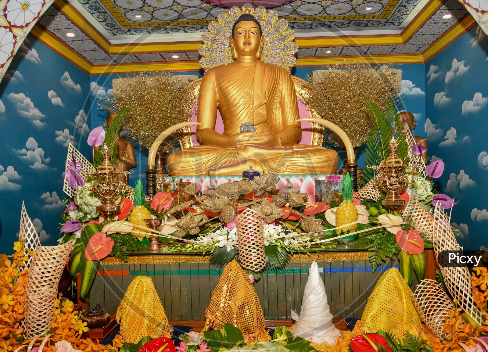 statue of lord Budha