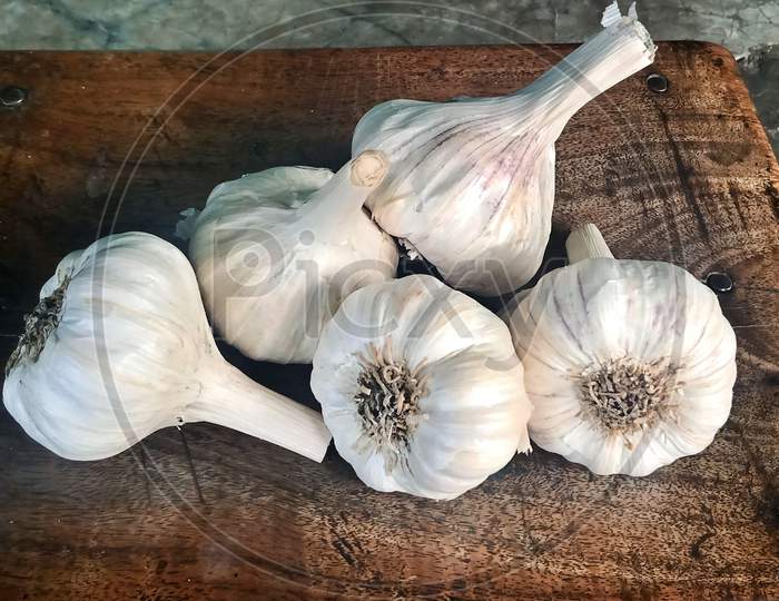 Indian Garlic image