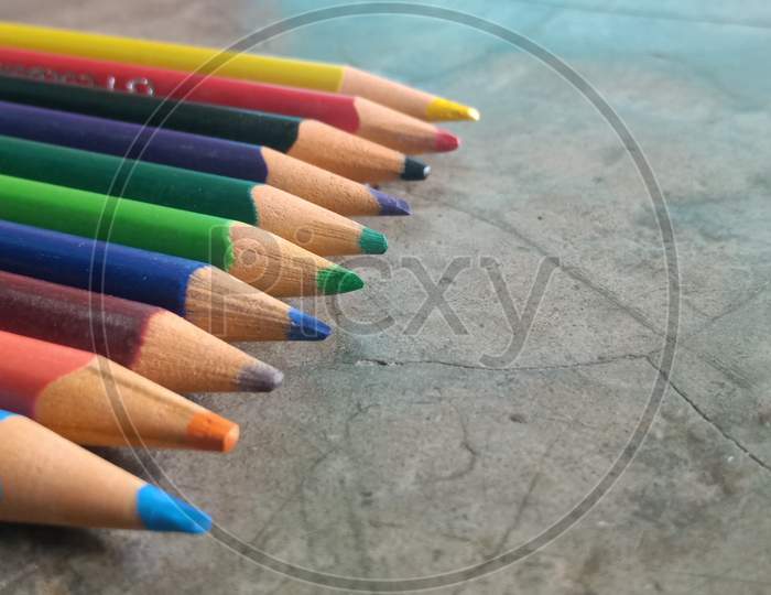 Colored pencils image, pencils for drawing and artwork