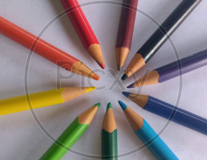 Multi coloured pencils circle