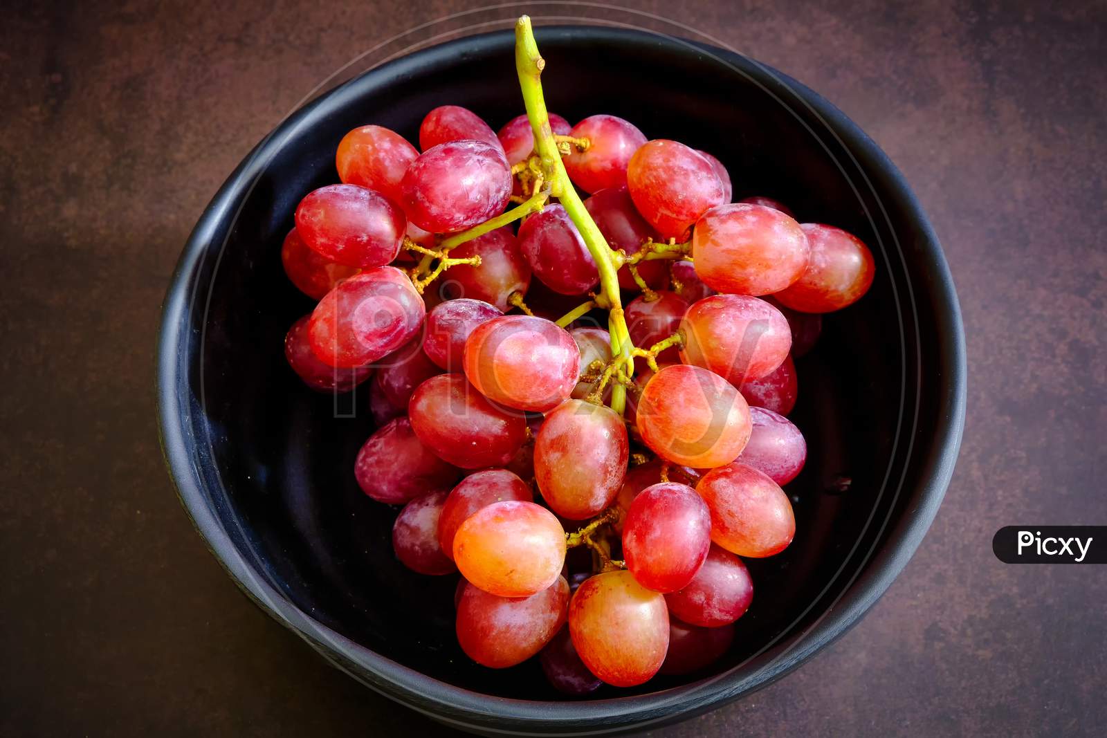 Red Delicious Fresh Grapes
