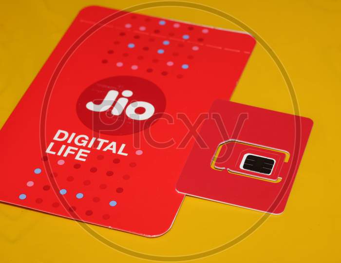 Jio Sim With Every Jiofi Or 4G Smartphone Background For Text