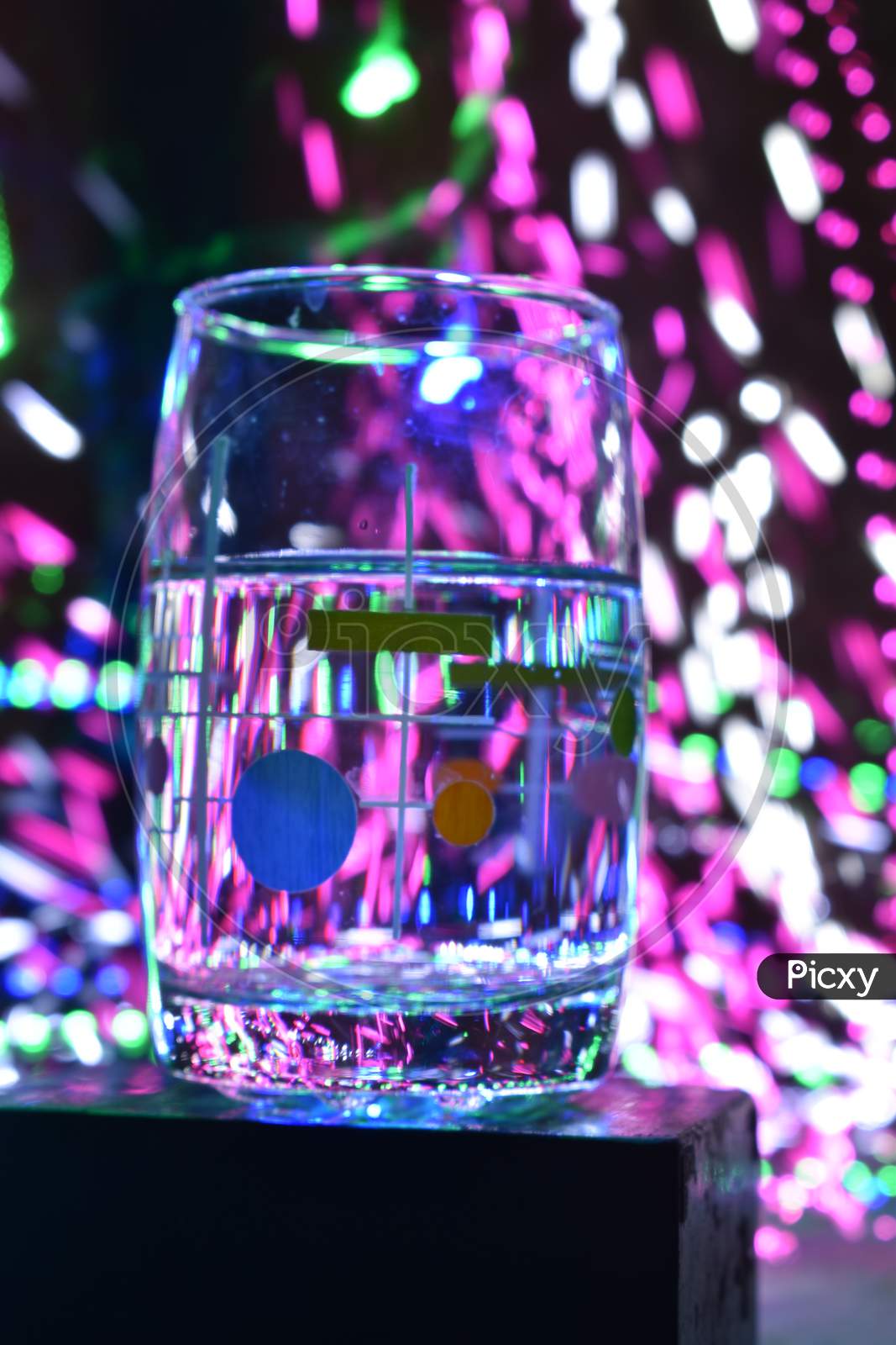 Water glass and light effect