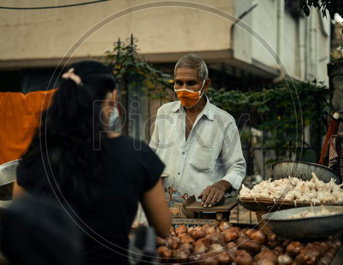selling vegetable, during covid lockdown