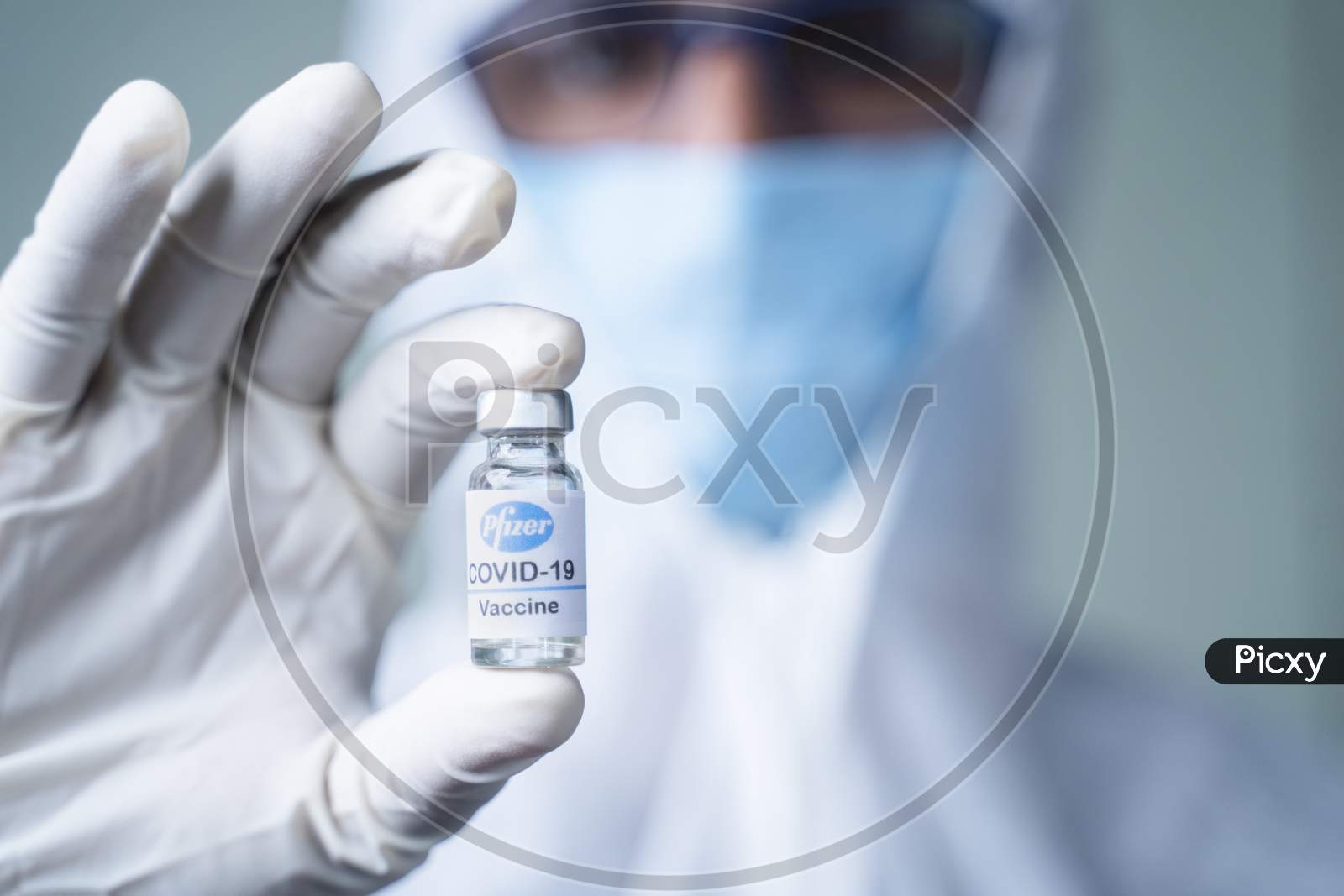 Maski/India - Nov 12,2020 : Doctor Holding Pfizer Biontech Vaccine Against Coronavirus Covid Disease.