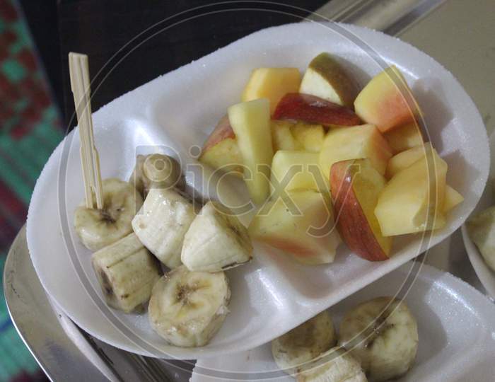 Mixed fruit in plate