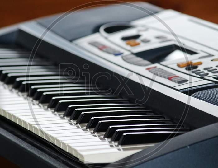 Digital  Piano Black