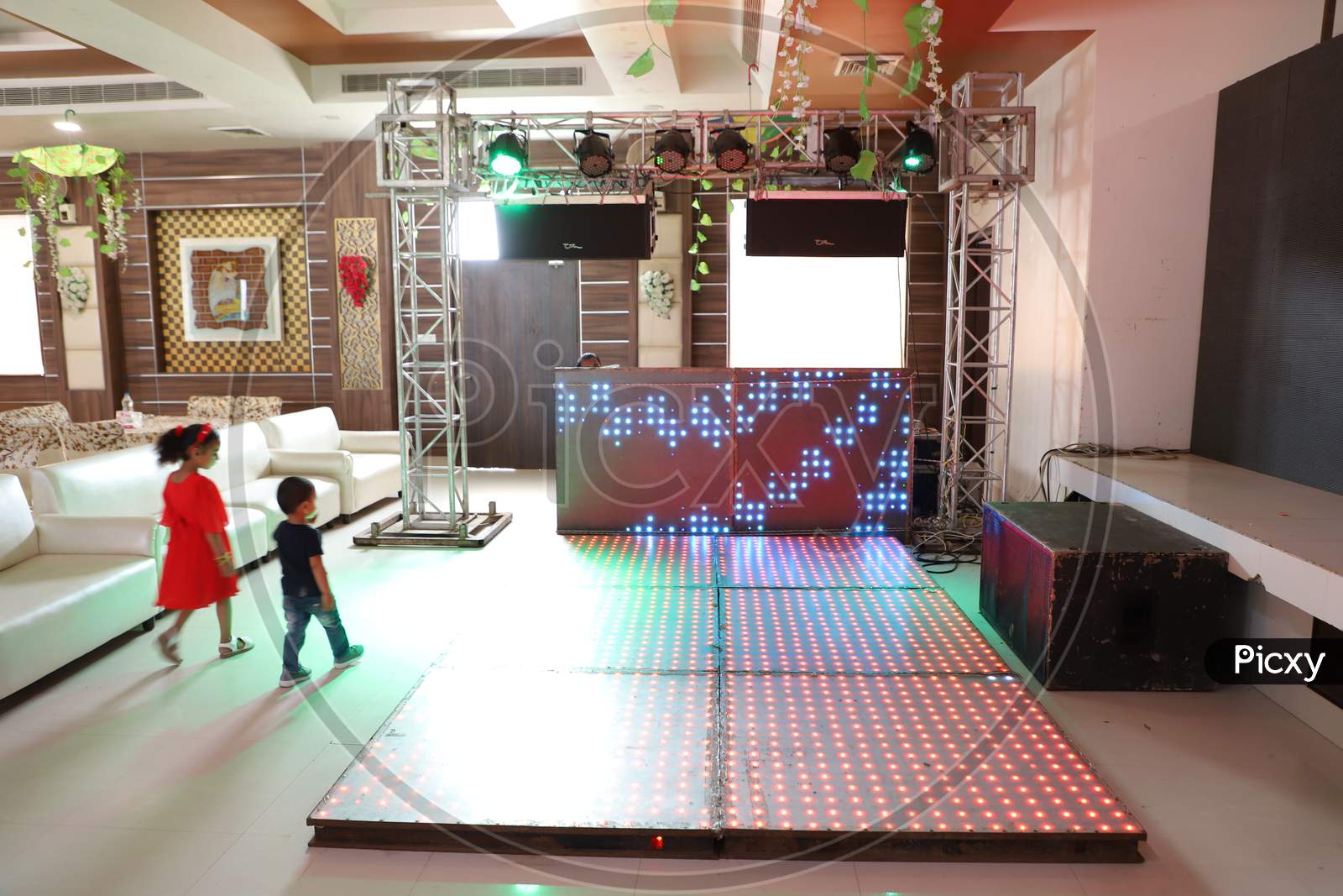 image-of-dj-floor-dm944300-picxy