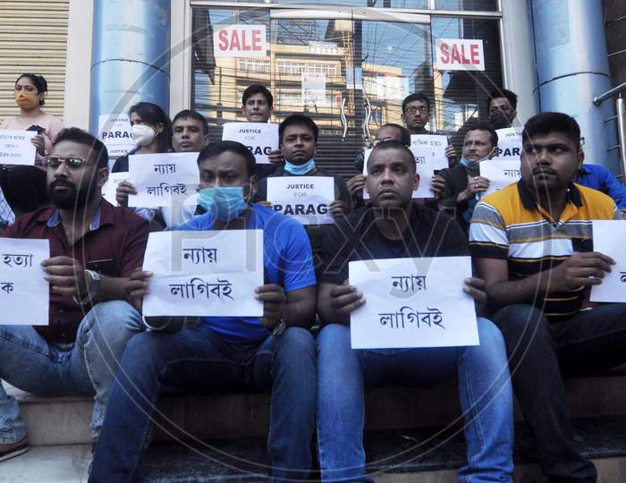 Journalists hold placardsw as  they  protest against the alleged murder of a  journalist Parag Bhuyan by unidentified miscreants, in Guwahati, Friday, Nov. 13, 2020.