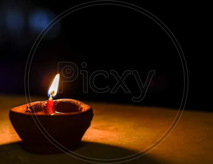 Diya light to celebrate the Diwali festival