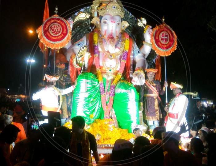 Ganesh chaturti hindu festival
