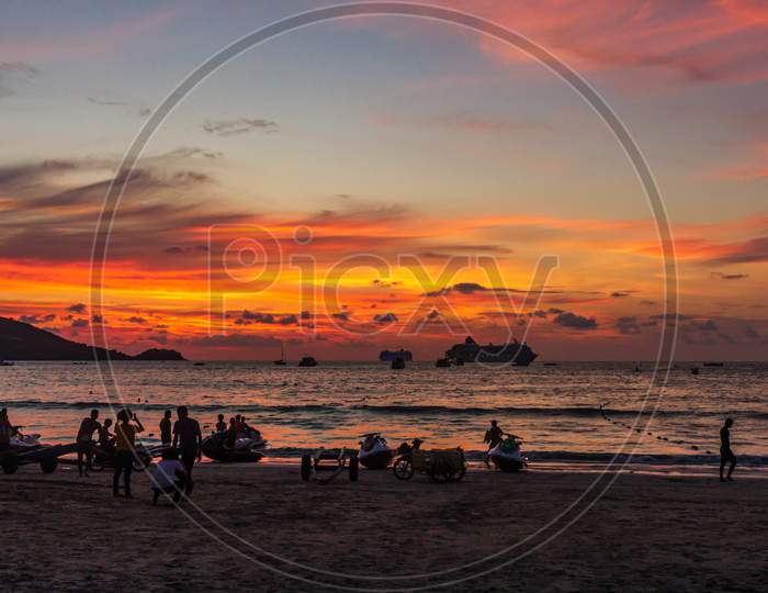 Beauty Sunset At Patong Beach, Everyone Take A Photo Shoots