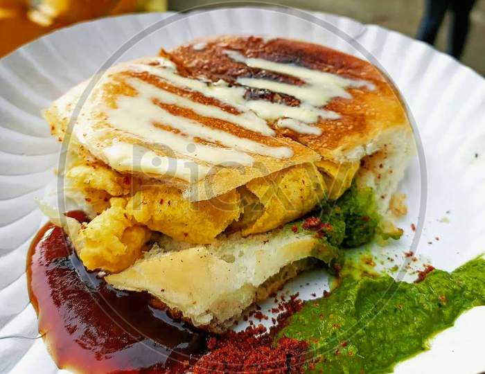 Grilled vada pav spicy food street food