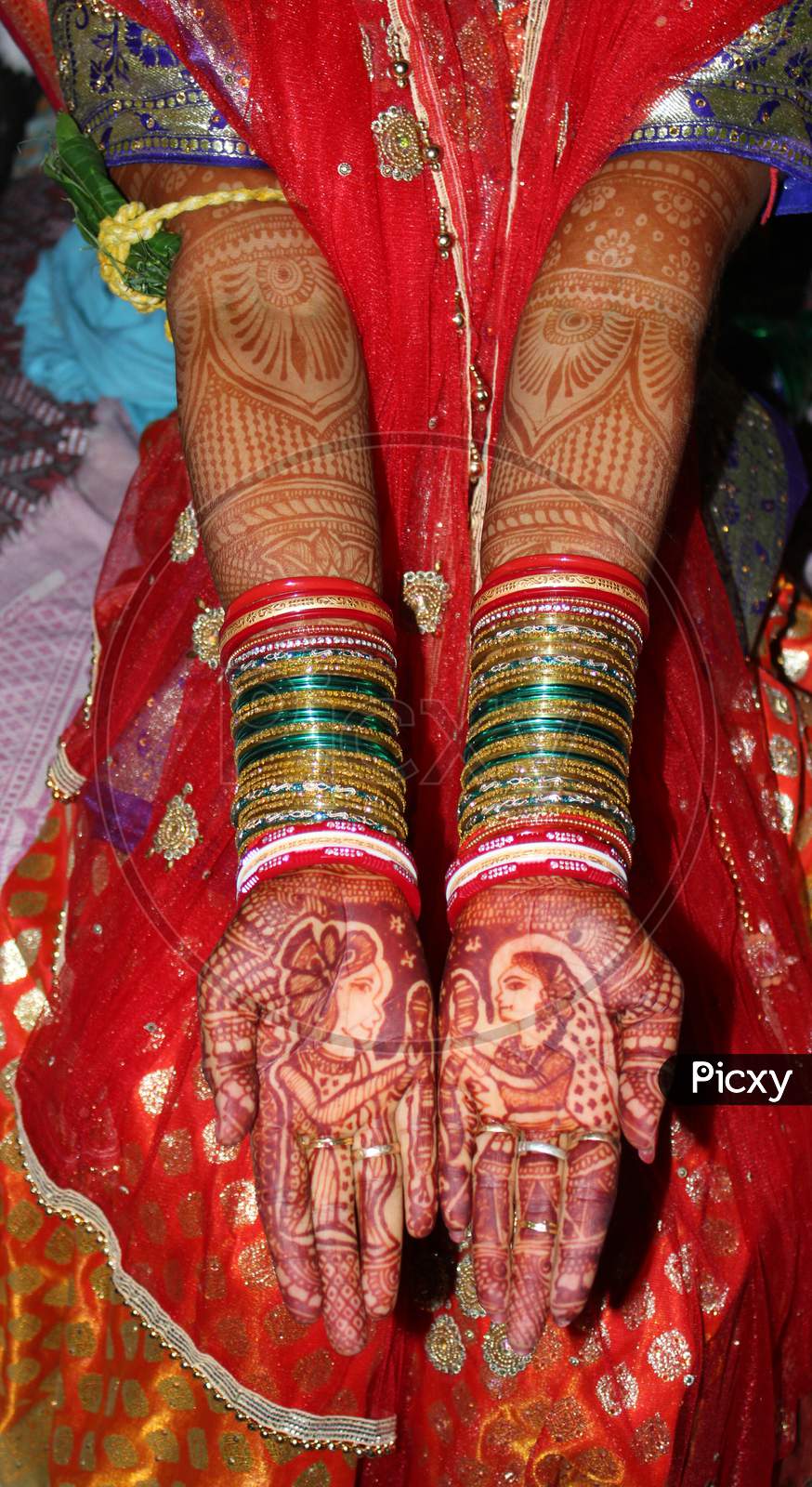 Image of Hindu Marriage Girl Show Mehandi Arm And Decorative Hand ...