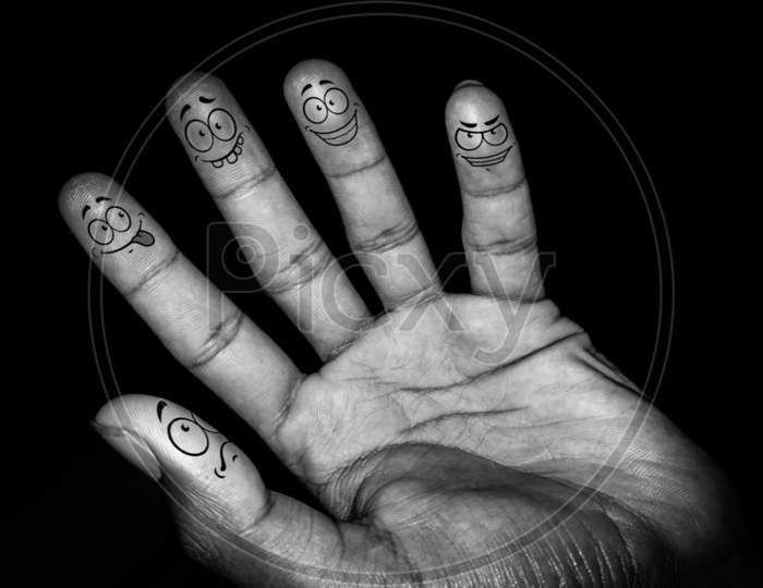 Emoji on hands