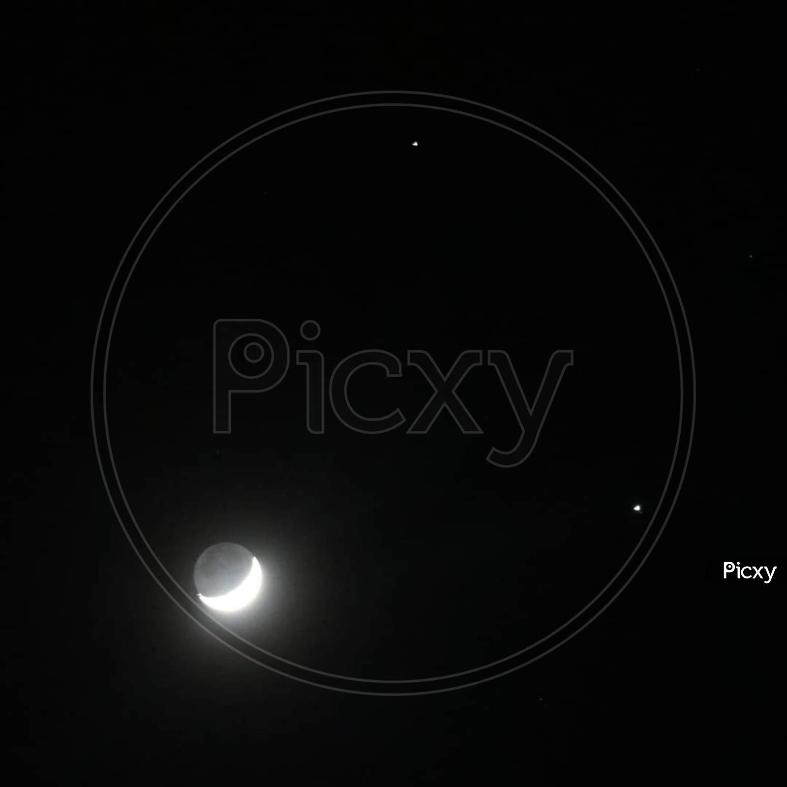 image-of-half-moon-ji856244-picxy