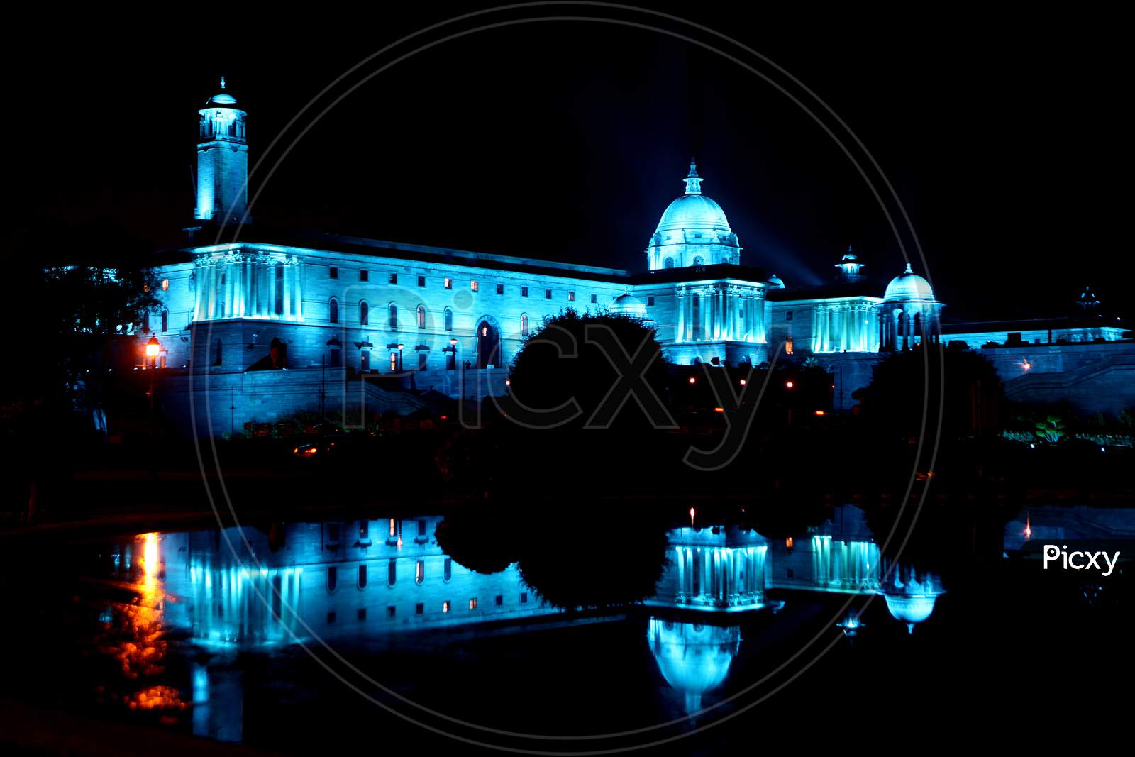 On The Occassion Of World Children"S Day ,North Block And South Block Along With Rashtrapati Bhawan Light Up In Blue On Friday 20Th November 2020,  To Bring The Spotlight On Climate Change And Impact Of Covid-19 On Children.