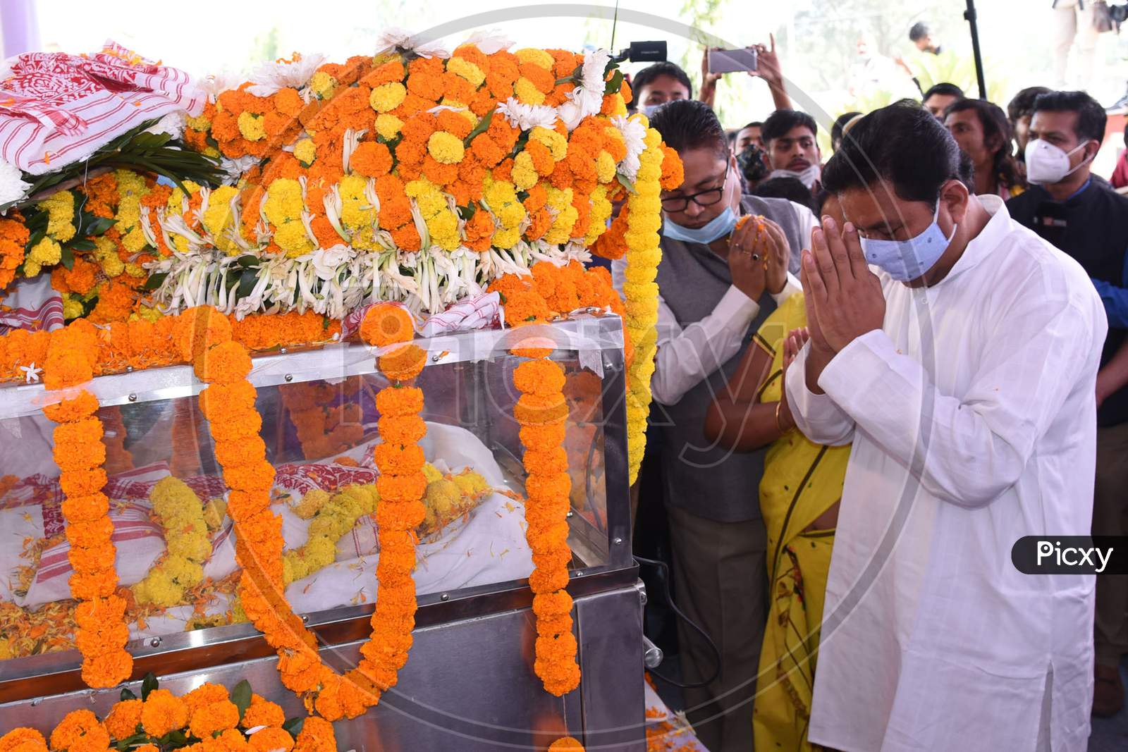State BJP president Ranjit kumar das pay  tribute to former Chief Minister of Assam and Congress leader  at official resident in Guwahati on Tuesday, November 24, 2020