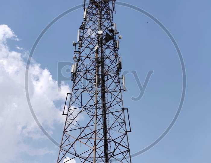 Mobile tower