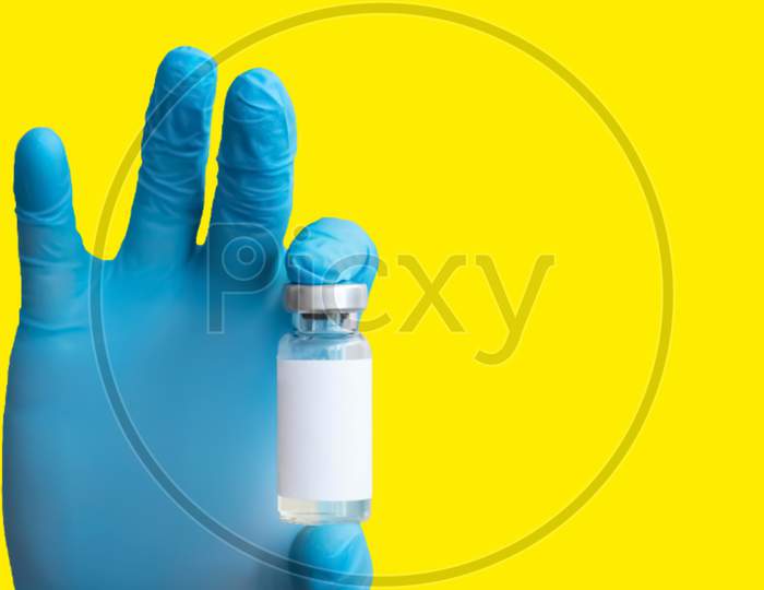 Blank label Vaccine in hand hd image