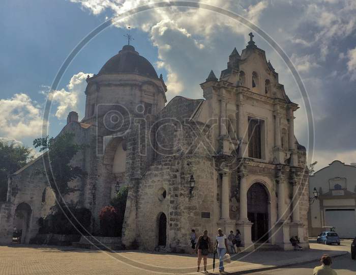 Image of Catholic church in Havana in Cuba 16.12.2016-ES381407-Picxy