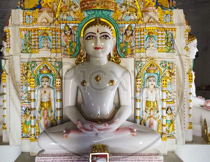 Beautiful Marble statue of Swetamber Jain God