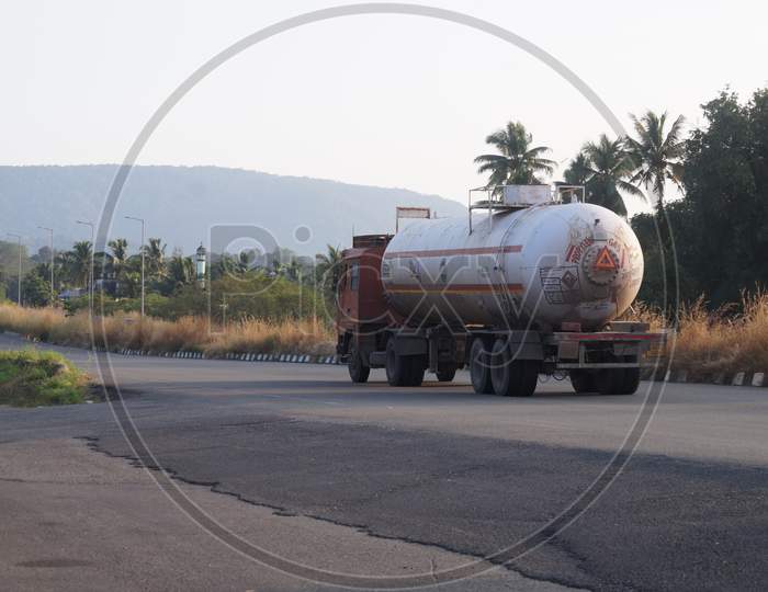 Thrissur, Kerala, India - 11-28-2020: Truck Carries Propylene Gas Passing Through The Highway. The Chemical And Plastics Industries Rely On Propylene As A Fuel Gas.