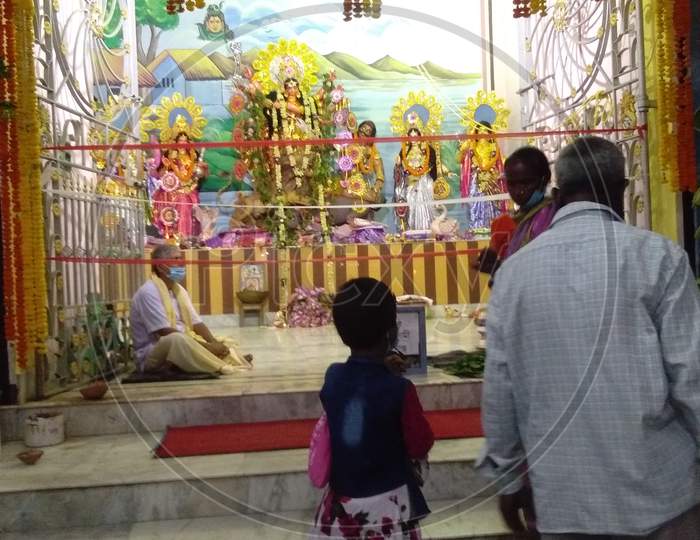 God's Davi Durga in Lockdown