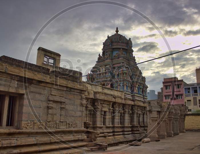 Madurai, India - November 02, 2018: A Hindu Place Of Worship. Interior Of Arulmigu Madana Gopala Sawamy Hindu Temple Located In South India. Hindu Temple Colorful Building Exterior