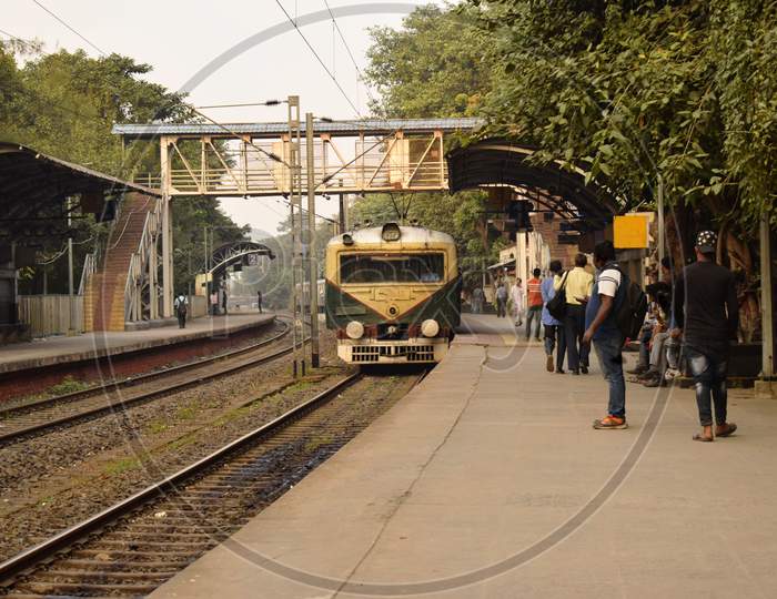 Train service of circular rail at Kolkata