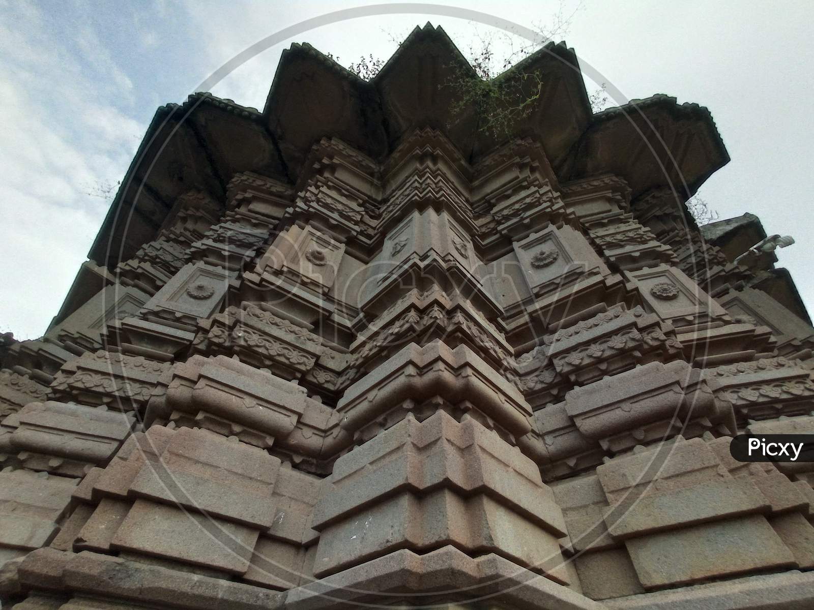 Saswad ancient temple