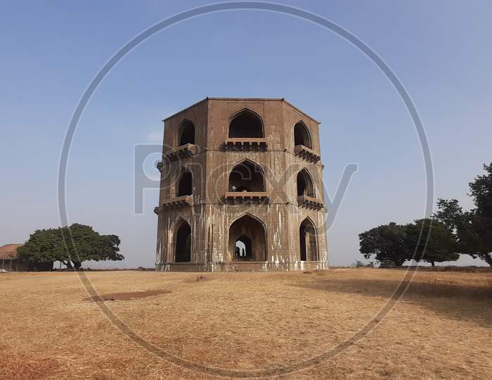 Chandbibi Mahal