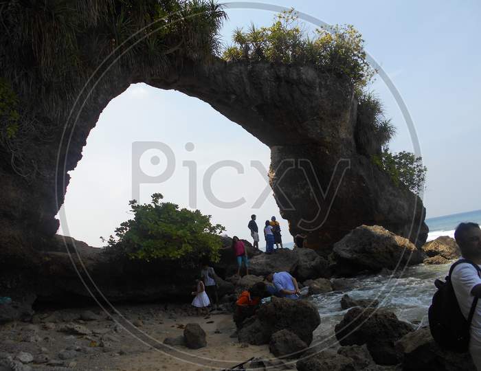 view of natural bridge formation in Neil Island