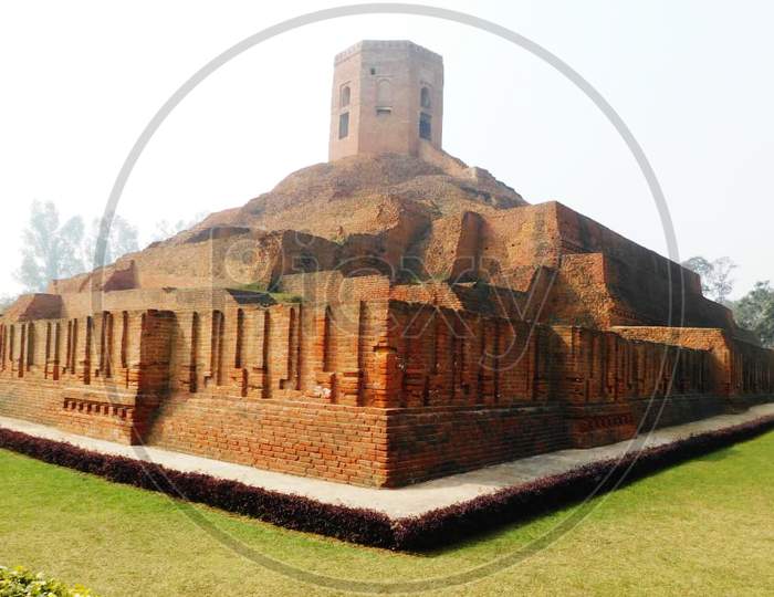 Chaukhandi stupa