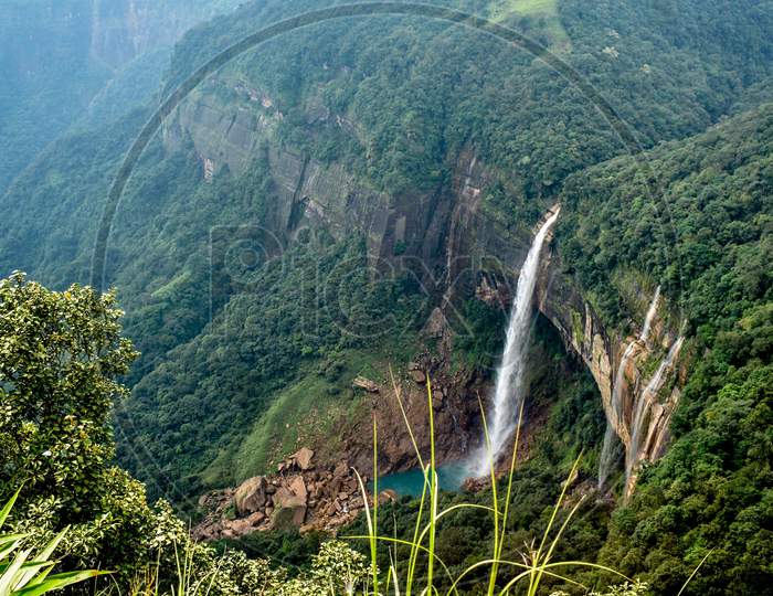 Nohkalikai Waterfall - Tallest Plunge Waterfall in India