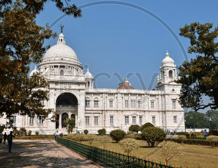 Victoria Memorial Hall on a beautiful winter afternoon