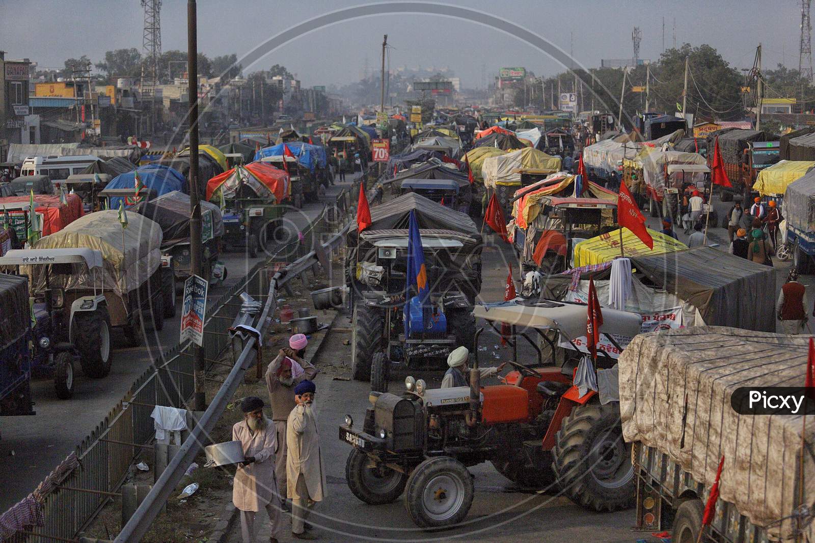 Farmers from a number of states continued to protest for fifth consecutive day on Nov, 30, 2020 at Delhi’s Singhu border. Farmers are protesting against  new farm laws that they fear will reduce their earnings and give more power to large retailers.