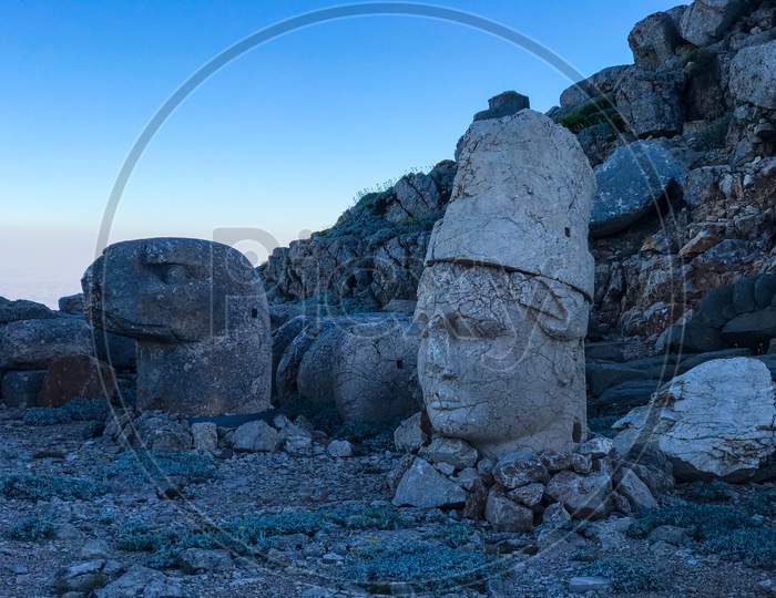 Shooting the statues on Mount Nemrut