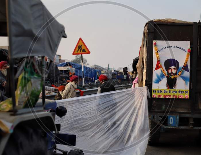 Farmers from a number of states continued to protest for fifth consecutive day on Nov, 30, 2020 at Delhi’s Singhu border. Farmers are protesting against  new farm laws that they fear will reduce their earnings and give more power to large retailers
