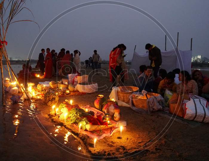 People waiting for sunrise at Niranjana River on Chhath Puja 2020