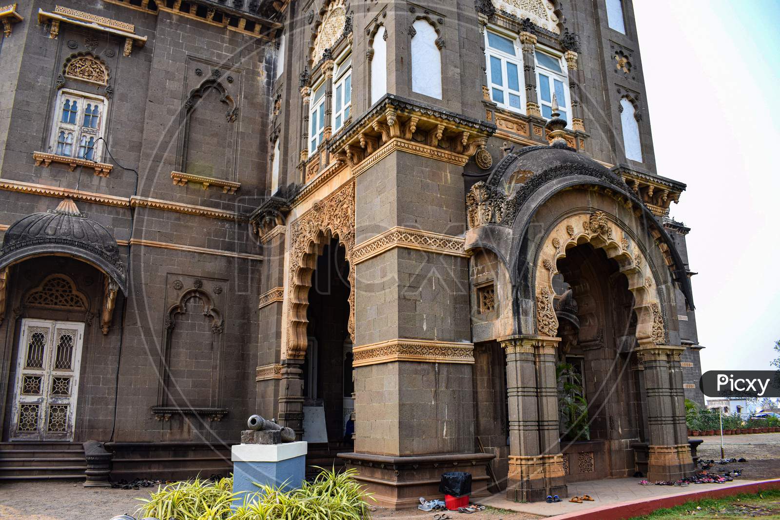 Picture Of Popular Palace In Kolhapur City New Palace, Ancient Palace Constructed From Black Rock.