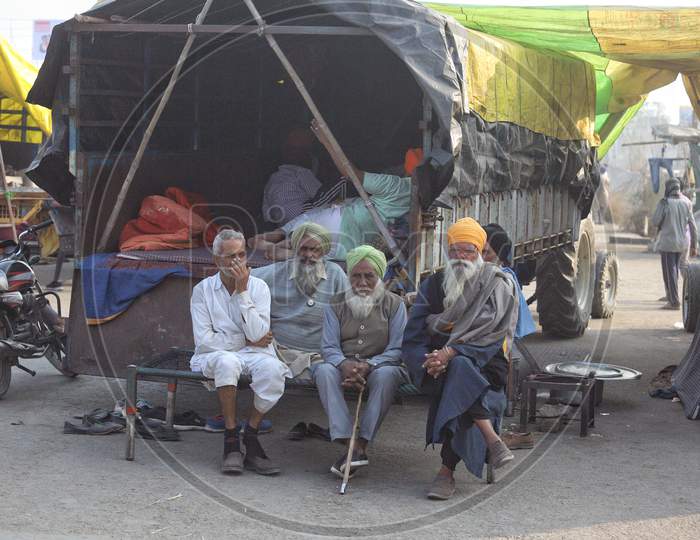 Farmers sitting at Singhu Border to protest centre's farm reform laws in New Delhi, India.