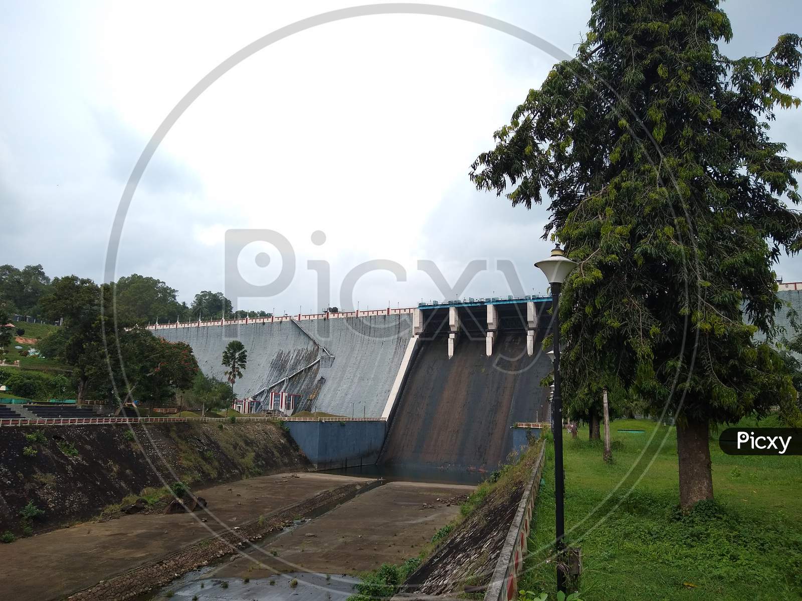 Neyyar dam shutter Thiruvananthapuram Kerala