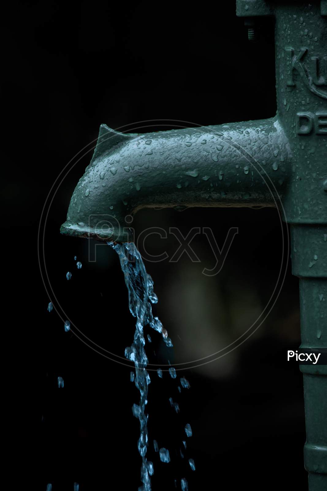 falling water from water pump
