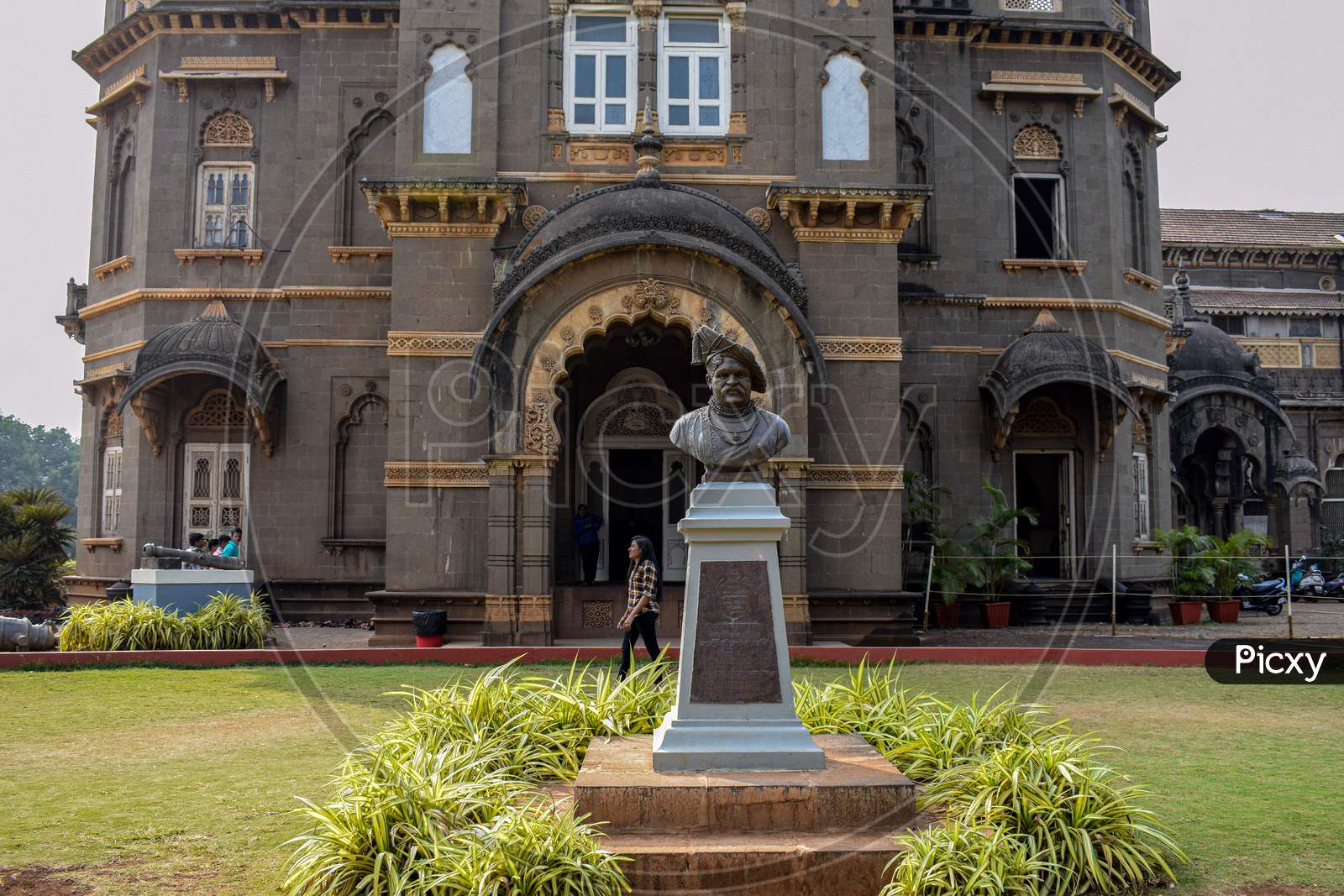 Kolhapur, Maharashtra, India- December 5Th 2019;Picture Of Great Maratha King Chatrapati Shahu Maharaj Statue In Kolhapur City, Maharashtra India.