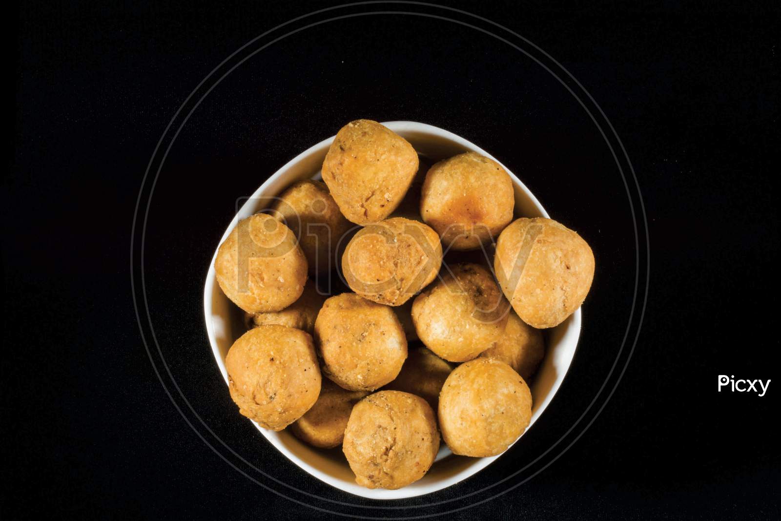 Dry Fruit Kachori Is Small And Round Shape Ball Stuffed With Masala And Cashew.Indian Traditional Dry Fruit Kachori Also Know As Mawa Kachori.Deep-Fried Snack Filled With Dry Fruits & Khoya.